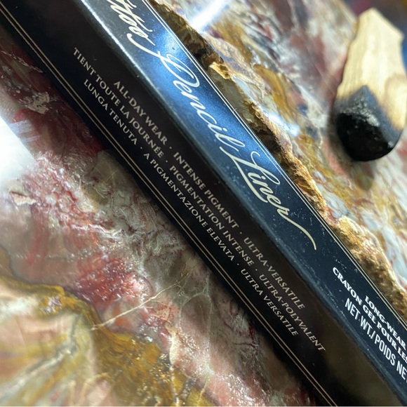 Kat Von D Tattoo Gel Pencil Liner in Magnetite Gray - Picture 3 of 11